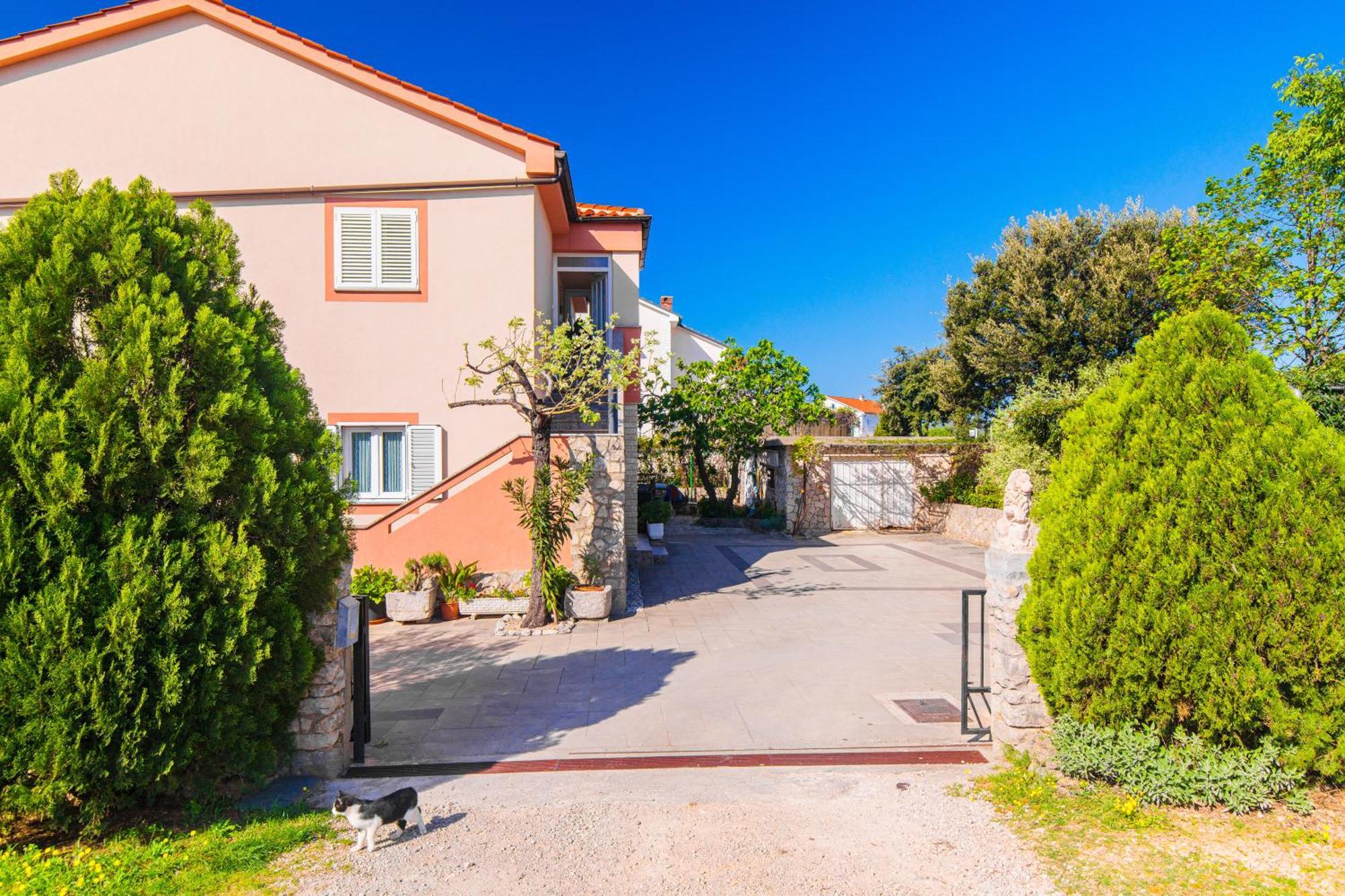 Apartment Todor Krk Town Buitenkant foto